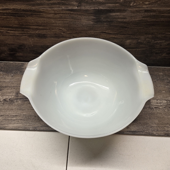 Vintage Anchor Hocking Fire King 10" Mixing Bowl 2 Quart White Baking - Picture 2 of 4